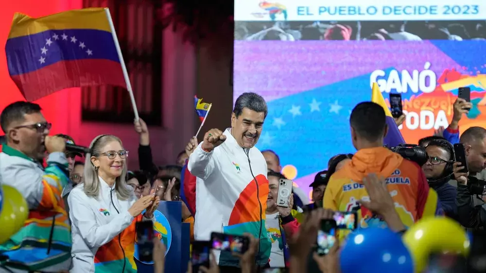 Presidente da Venezuela , Nicolás Maduro, celebra o resultado do referendo sobre território. Foto: Matias Delacroix/ AP Photo